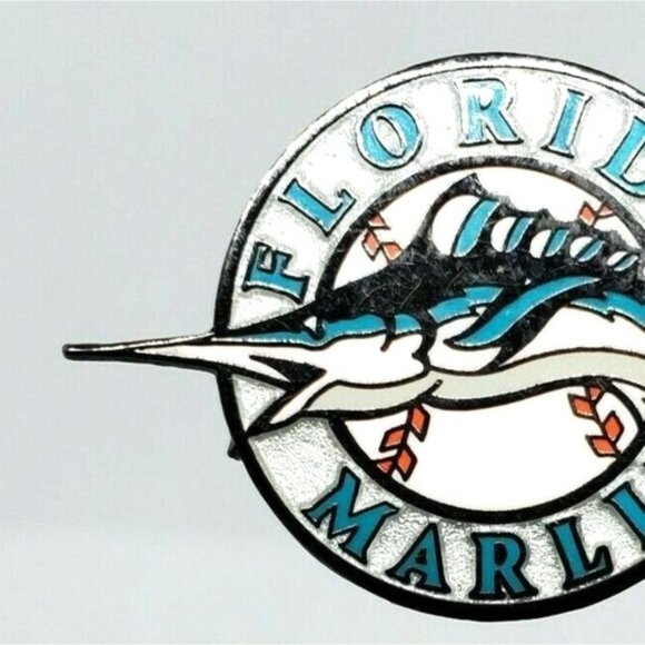 Vintage 1992 Florida Marlins Baseball Marlin Fish Design Button Pin - Picture 3 of 12